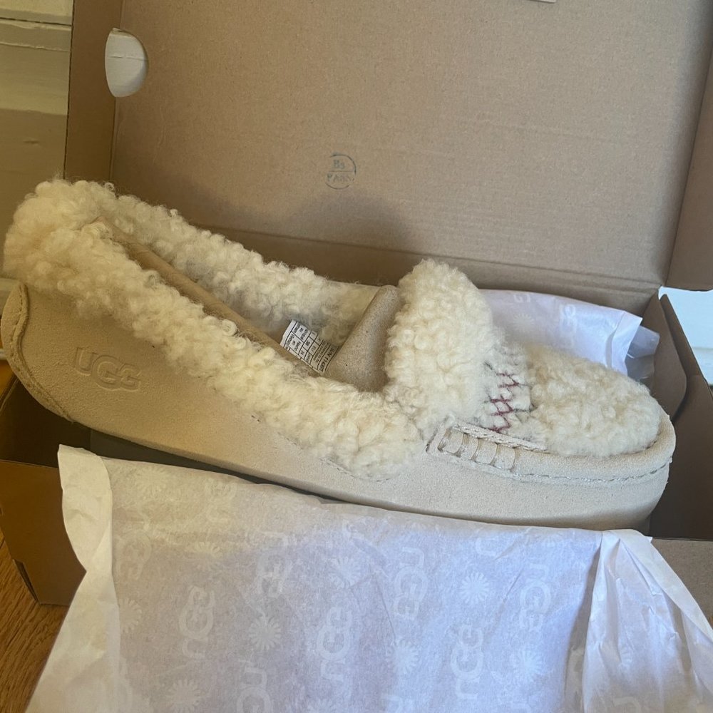 Ansley UGG Braid Slippers - Picture 3 of 7